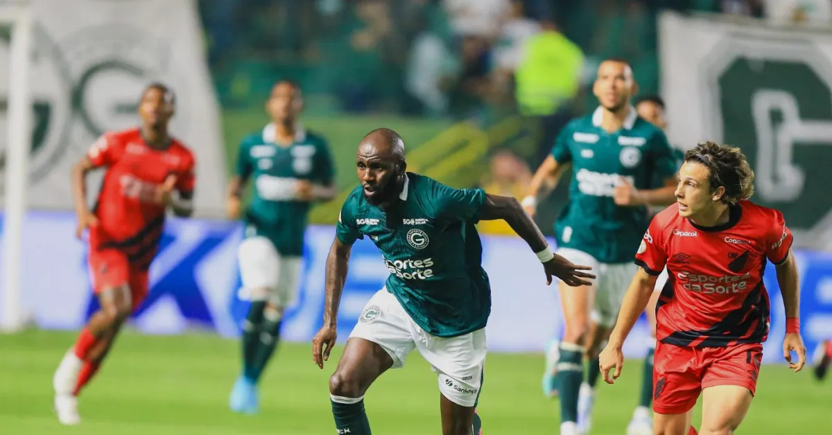 Goiás no G-4: Confronto Crucial Contra Athletico-PR na Série B