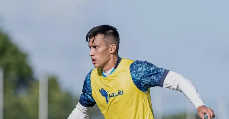 Brayann no Goiás: Eliminação do CSA na Série C Pode Definir Futuro Imediato do Meia