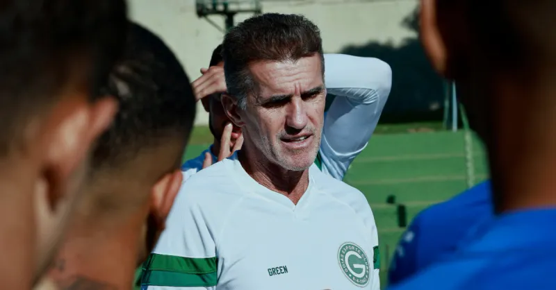 Goiás Busca o G-4 e Superação Contra Botafogo-SP na Série B: Análise Completa