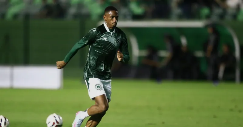 Liderança em Jogo: Goiás Enfrenta Coritiba em Confronto Decisivo da Série B!