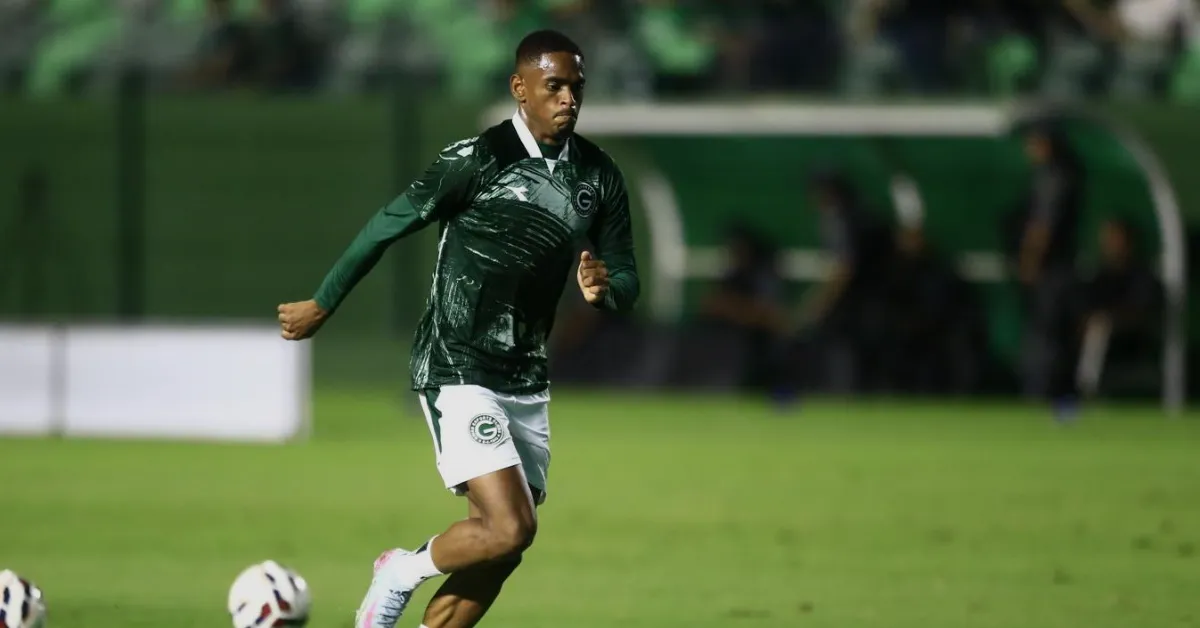 Liderança em Jogo: Goiás Enfrenta Coritiba em Confronto Decisivo da Série B!